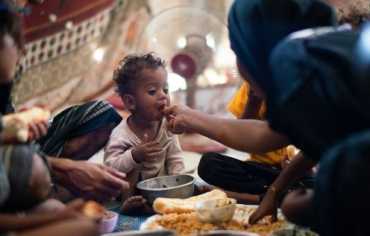 تزامناً مع تحذيرات أممية من مجاعة .. الغلاء يجتاح اليمن على وقع طبول الحرب