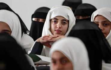 الزواج المبكر يحرم ثلث اليمنيات من التعليم