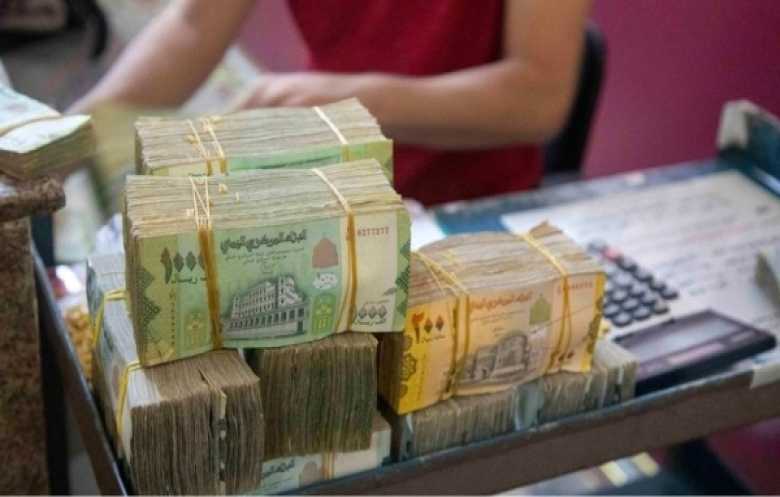 الريال اليمني يصطدم بتداعيات الحرب في المنطقة