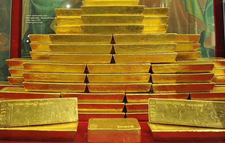 الذهب يحقق أفضل أداء فصلي في عام وسط ضبابية سياسية