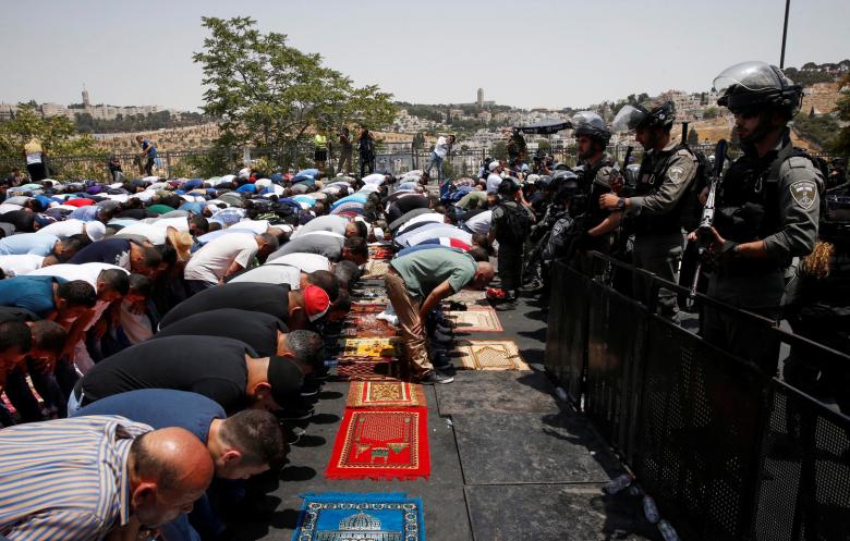 في جمعة الغضب نصرة للأقصى.. قتيل وعشرات الجرحى في القدس وبيت لحم