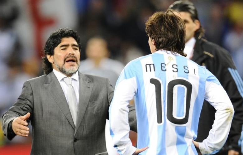 "FourFourTwo" تكشف عن اسم أفضل لاعب في التاريخ