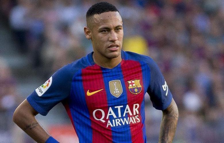 جماهير برشلونة تهاجم البرازيلي نيمار وتصفه بـ"الخائن"