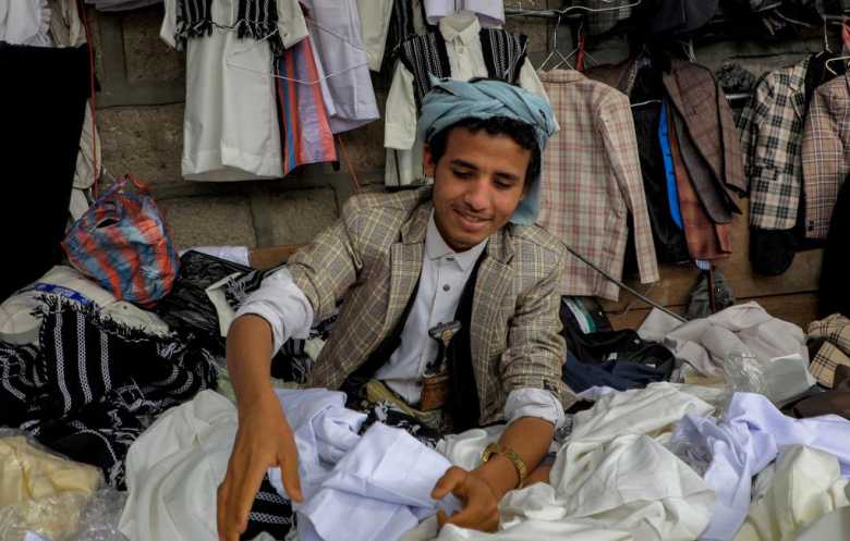 ارتفاع جنوني لأسعار ملابس العيد في اليمن