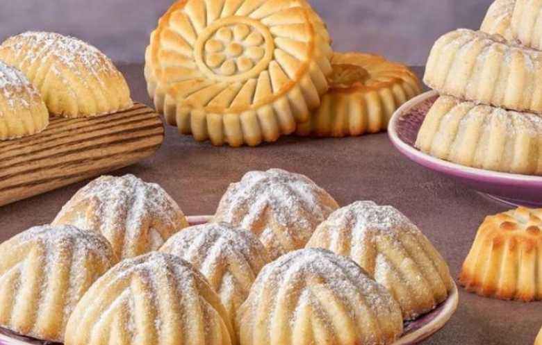 الإفراط في تناول كعك العيد يزيد المخاطر الصحية