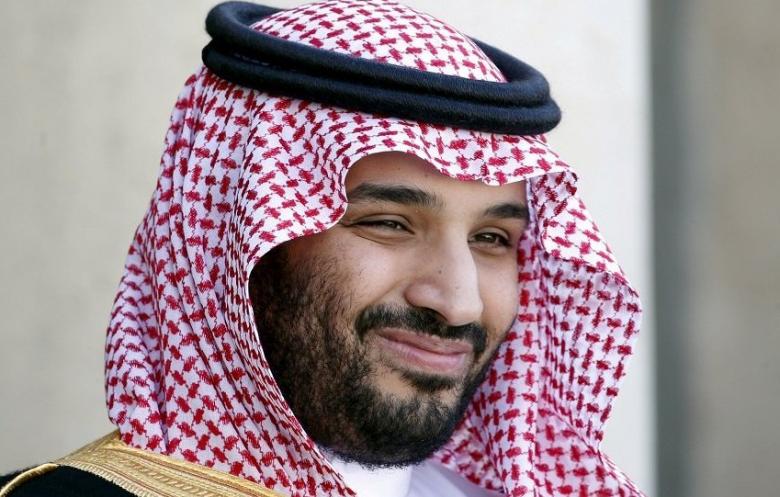 التايمز: بن سلمان يكسر التقاليد السعودية ويسمح بـ"البكيني" قريبا