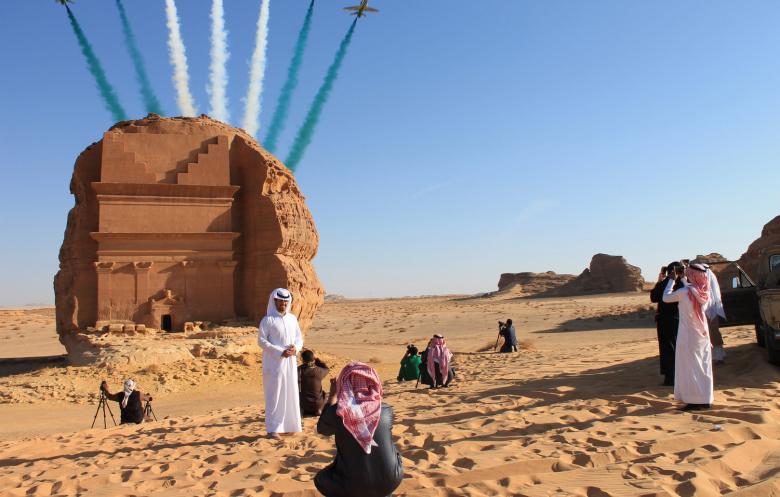 السعودية تبني مدنا في الرمال