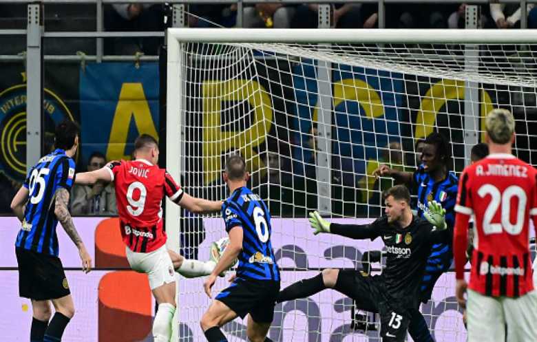ميلان إلى نهائي كأس إيطاليا منهياً حلم الإنتر بالثلاثية بفضل يوفيتش
