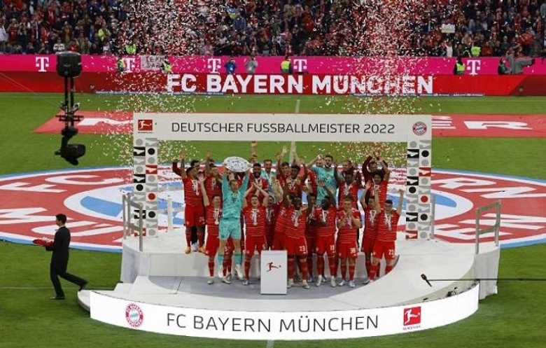 بايرن على أعتاب التتويج بالدوري الألماني... وكين يتطلع إلى رقم قياسي
