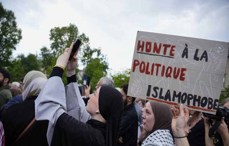 تقرير فرنسي عن "الإخوان المسلمين" يشعل جدلاً واسعاً