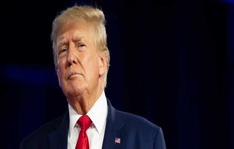 ترامب يحظر دخول مواطني 12 دولة إلى أمريكا بينها 4 عربية