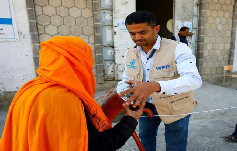 الحوثيون يقيِّدون استيراد المنظمات الإغاثية للمساعدات