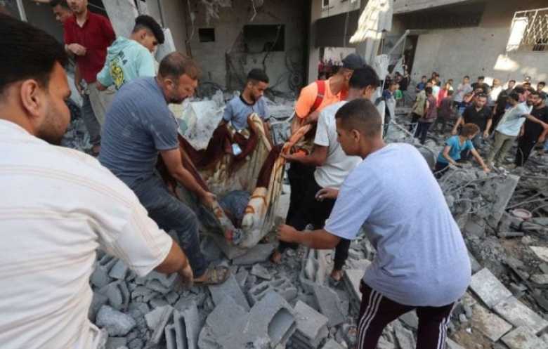 مجزرة جديدة .. الاحتلال يقصف غزة بعنف ويوقع عشرات الضحايا