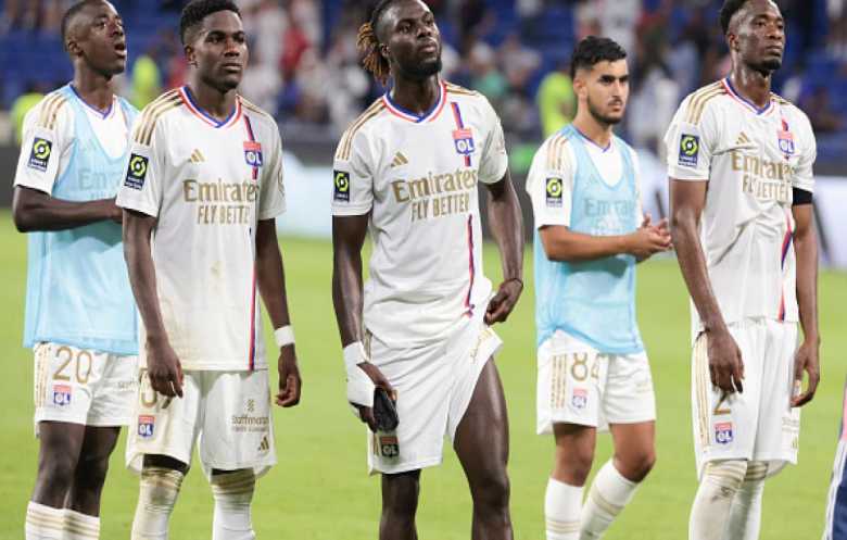 زلزال في الكرة الفرنسية: أولمبيك ليون يُعاقب بالهبوط إلى الدرجة الثانية "ليغ2"