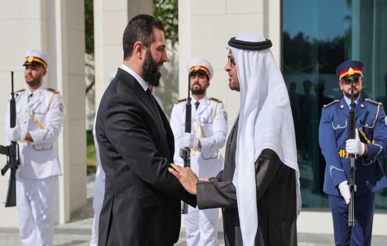 الشيخ محمد بن زايد يستقبل الشرع ويبحثان العلاقات الثنائية وقضايا المنطقة