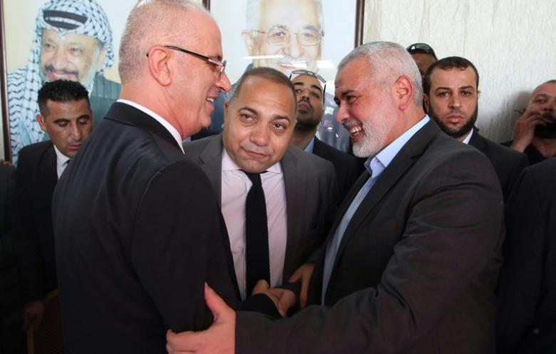 الحكومة الفلسطينية تعقد أول اجتماع لها في غزة منذ العام 2014