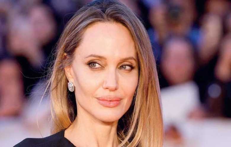 أنجلينا جولي تعلن إنشاء قرية لإيواء أطفال غزة الأيتام