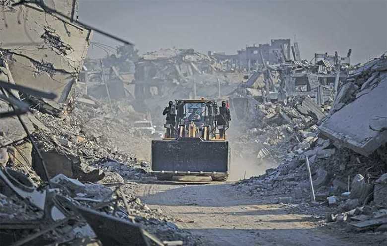 إسرائيل تواصل أعمال التدمير الواسعة شرق غزة وتقتل فلسطينيين