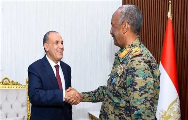 البرهان يبحث مع وزير الخارجية المصري تطورات الأوضاع في السودان