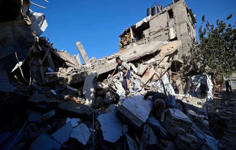 «اتفاق غزة» يتأرجح بين احتمالات الانهيار وفرص التقدم