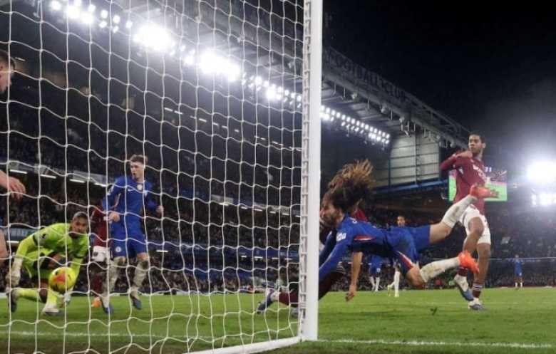 ريمونتادا مثيرة تقود تشيلسي للفوز على ويستهام في ديربي لندني بالدوري الإنكليزي