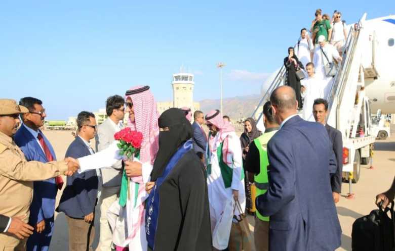 مطار سقطرى يستقبل أولى الرحلات الدولية المباشرة من جدة السعودية
