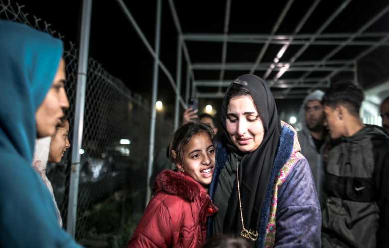 معبر رفح... بوابة سجن يتحكم بها الاحتلال والمليشيات المتعاونة معه