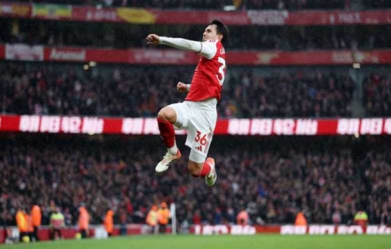 أرسنال يعزز صدارته للدوري الإنكليزي بفوز كبير على سندرلاند