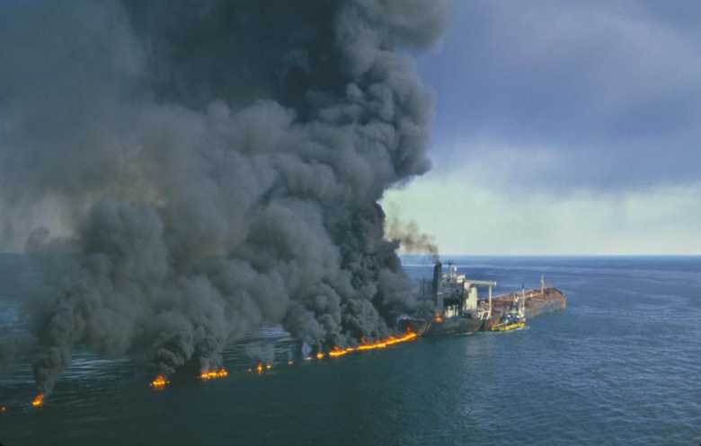 "حرب الناقلات"... الكابوس الذي يخشى العالم تكراره في الخليج