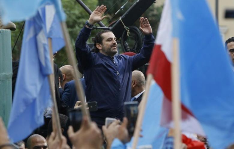الحريري يتريث في المضي رسمياً باستقالته تجاوباً مع طلب الرئيس اللبناني