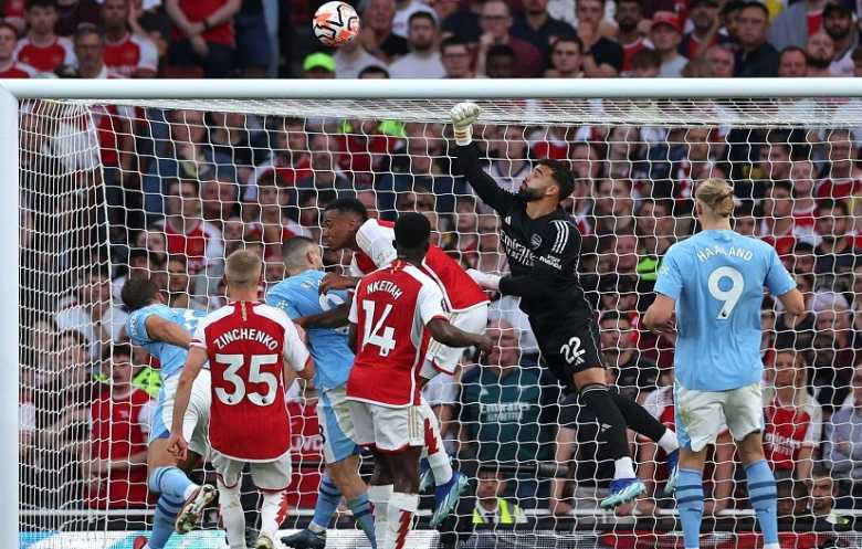 «كأس الرابطة»: صراع أبوي في نهائي آرسنال والسيتي بين أرتيتا وغوارديولا