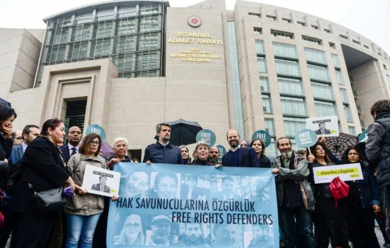 القضاء التركي يصدر اكثر من 300 مذكرة توقيف في اطار محاولة الانقلاب الاخيرة