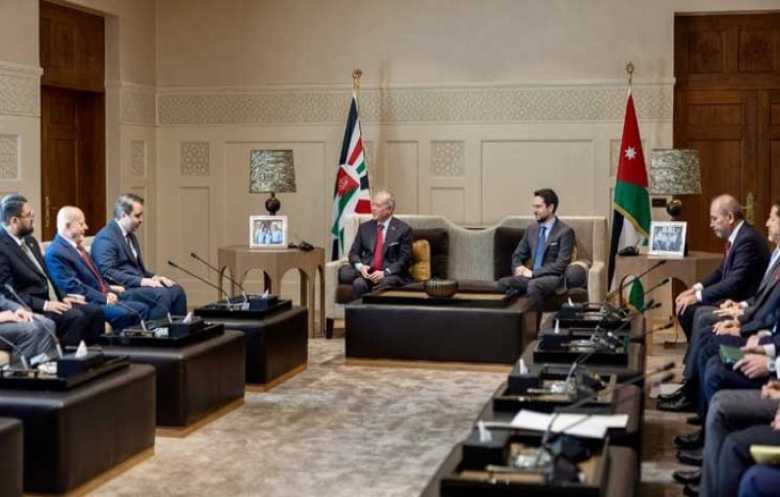  ملك الأردن يدعو لتعزيز التعاون الاقتصادي والأمني مع سوريا