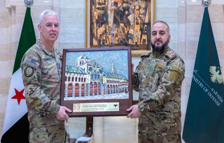 دمشق تبحث التعاون العسكري مع واشنطن وتواصل مفاوضات دمج قسد 