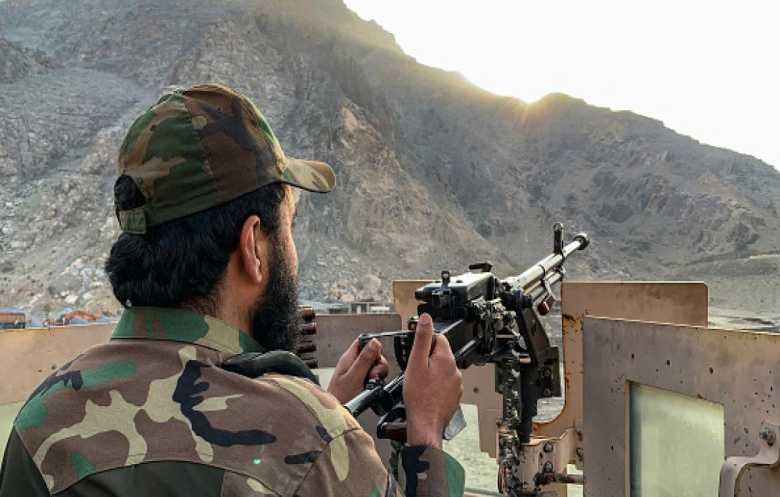 قتلى وجرحى في قصف جوي باكستاني شرقي أفغانستان