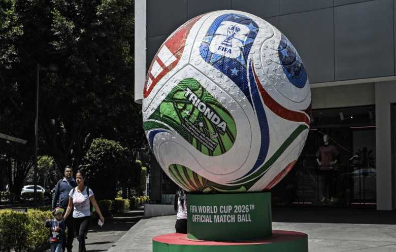 بعدما تجاوزت 41 مليار دولار.. صناعة كرة القدم تجذب الصناديق الخليجية
