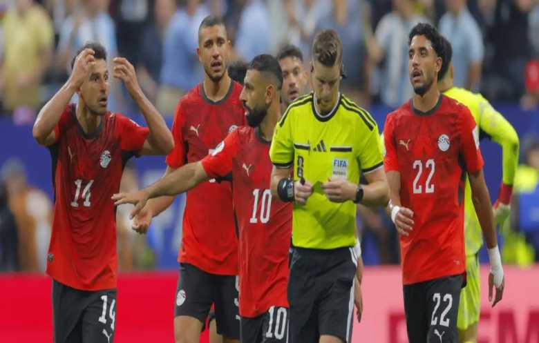صحيفة: "الفيفا" يراجع أداء حكم مباراة مصر والأرجنتين