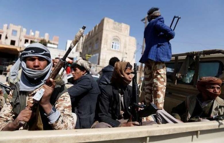 الحوثيون يفرجون عن 650 عسكريا من أنصار صالح