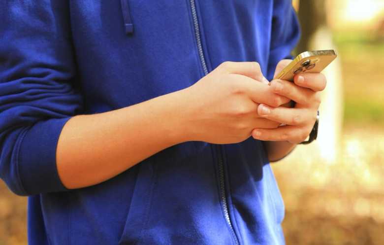 ما هو "تشات جي بي تي" للمراهقين؟ وكيف يتعامل معه الآباء؟