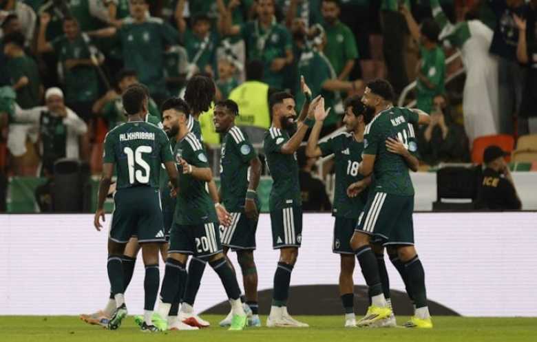 الأرض والجمهور تدعم السعودية في صدام خليجي ضد قطر بنصف النهائي