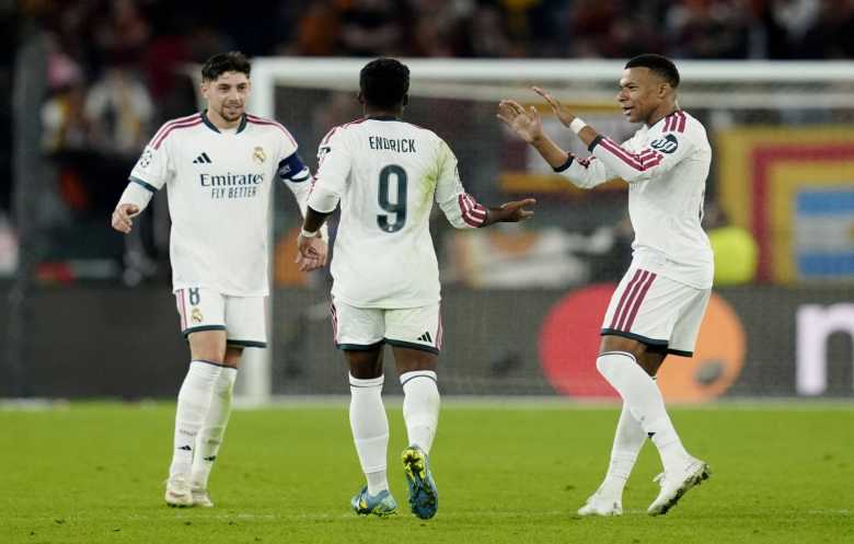 ريمونتادا مجنونة... ريال مدريد يصعق روما في 7 دقائق