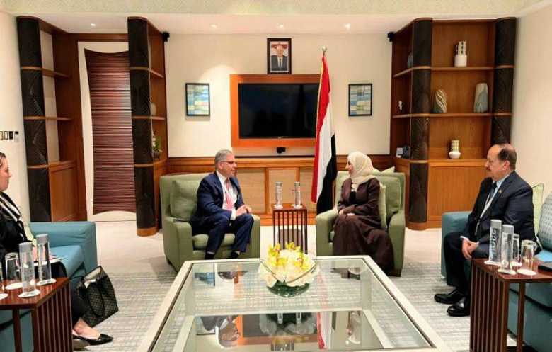 اليمن يستنفر الدعم الدولي وتحذيرات من جرائم حرب تطال المدنيين
