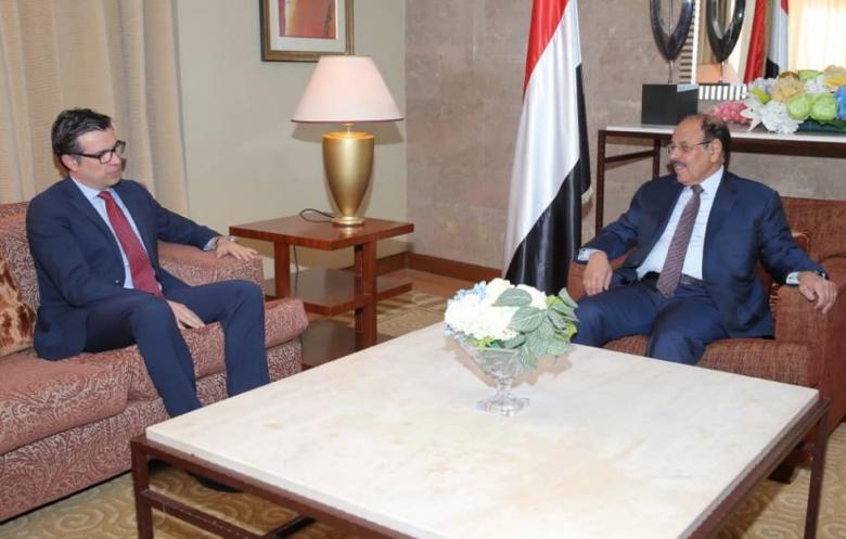 في لقاء مع نائب الرئيس ،السفير التركي ينقل القلق من معارك الساحل الغربي