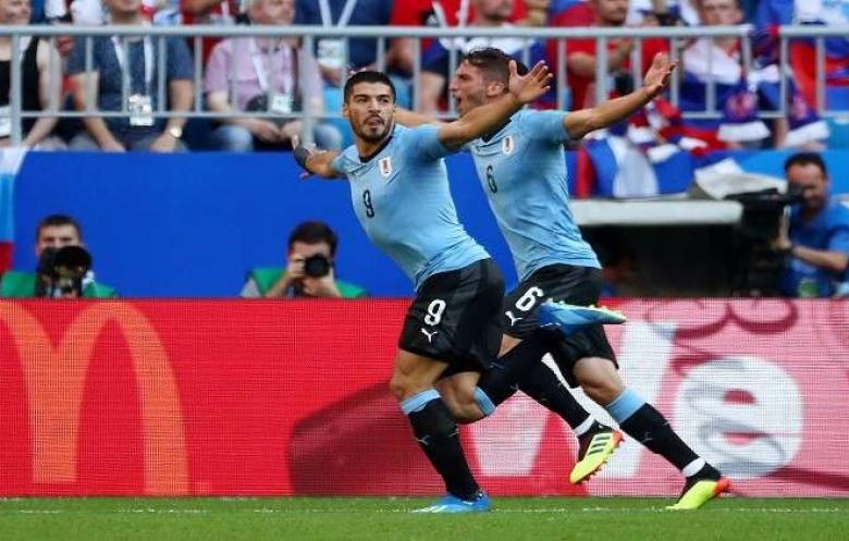 الأوروغواي تنتزع الصدارة من روسيا بثلاثية نظيفة