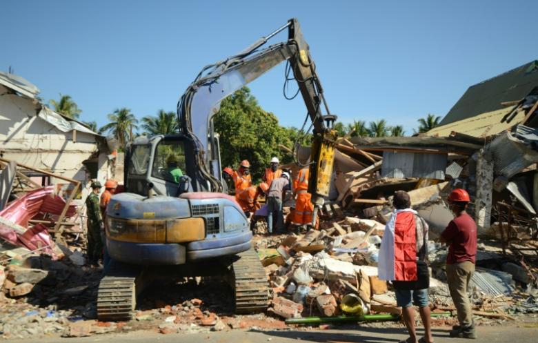 أكثر من سبعين ألف مشرد جراء الزلزال في اندونيسيا