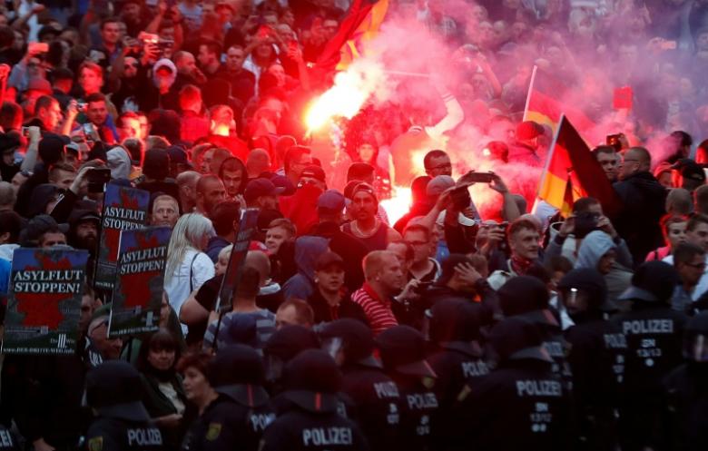 ميركل تقول أن "الكراهية في الشوارع" لا مكان لها في المانيا