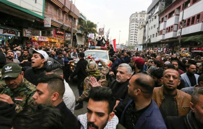 الآلاف يشيعون سليماني والمهندس في العراق وسط مشاعر معادية للولايات المتحدة