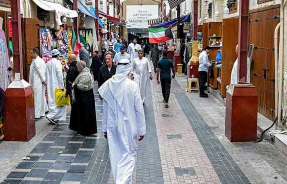 تداعيات الحرب تخيّم على أجواء عيد الفطر في بلدان عربية