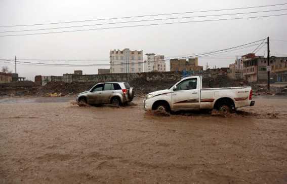  اليمن: أمطار رعدية وتحذيرات من السيول والرياح ورفع الجاهزية