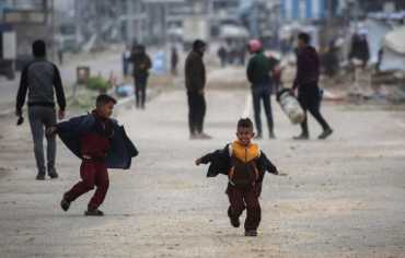 عام 2025 كان الأسوأ لملايين الأطفال بسبب الجوع والحروب